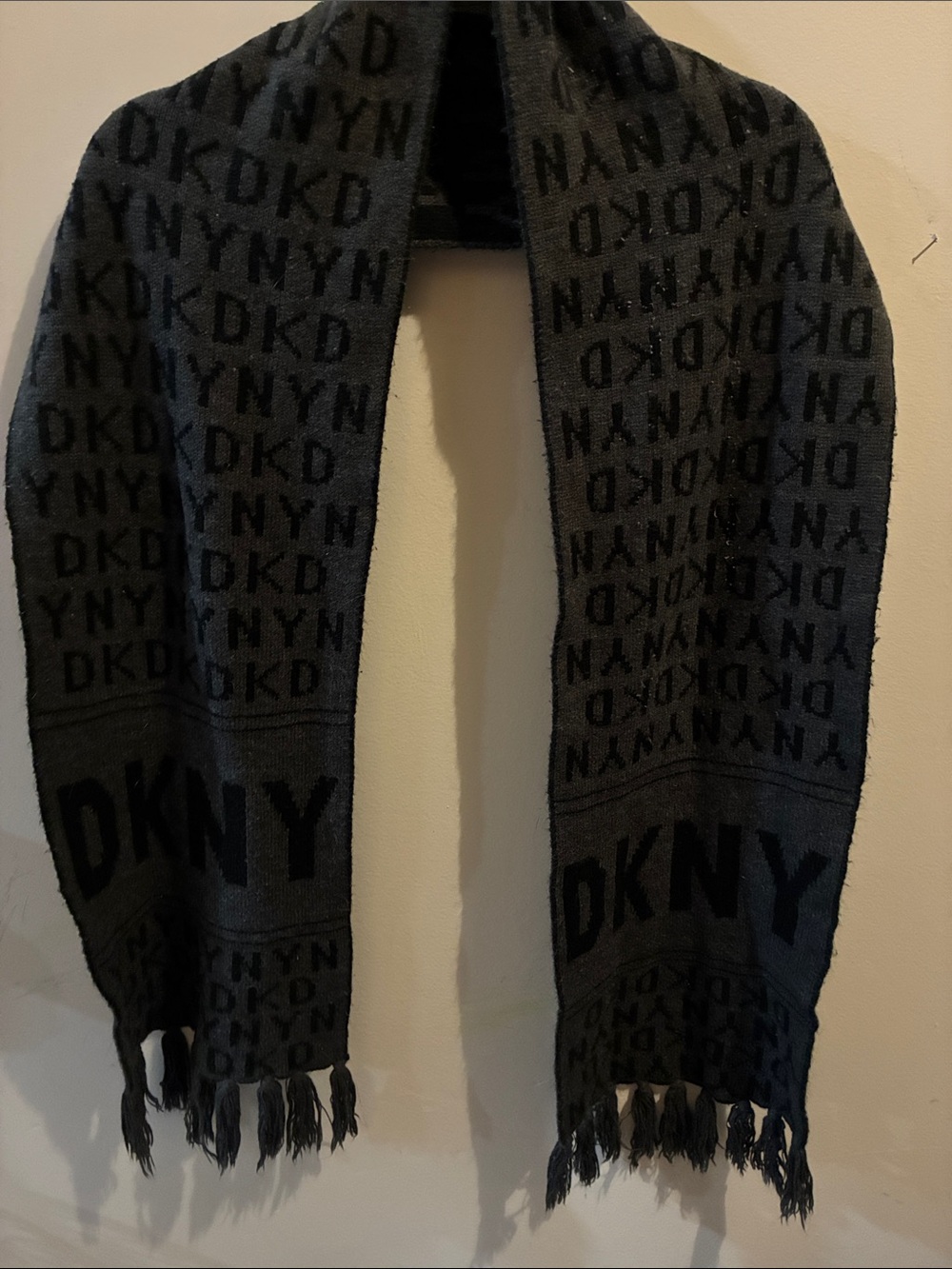 DKNY Reversible Monogram Logo Knit Scarf Black Gray Fringe OS